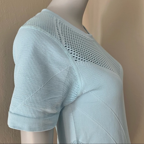 NWT ZELLA Orydalis Stretchy Seamless Short Sleeve Top Blue Workout Athletic SM - Picture 9 of 16